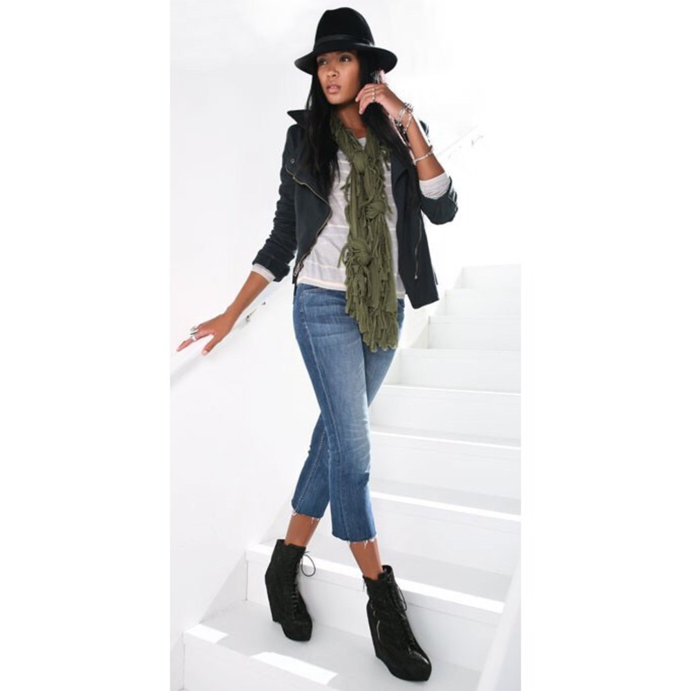 TEXTILE Elizabeth & James Joni Cropped Flare Jeans